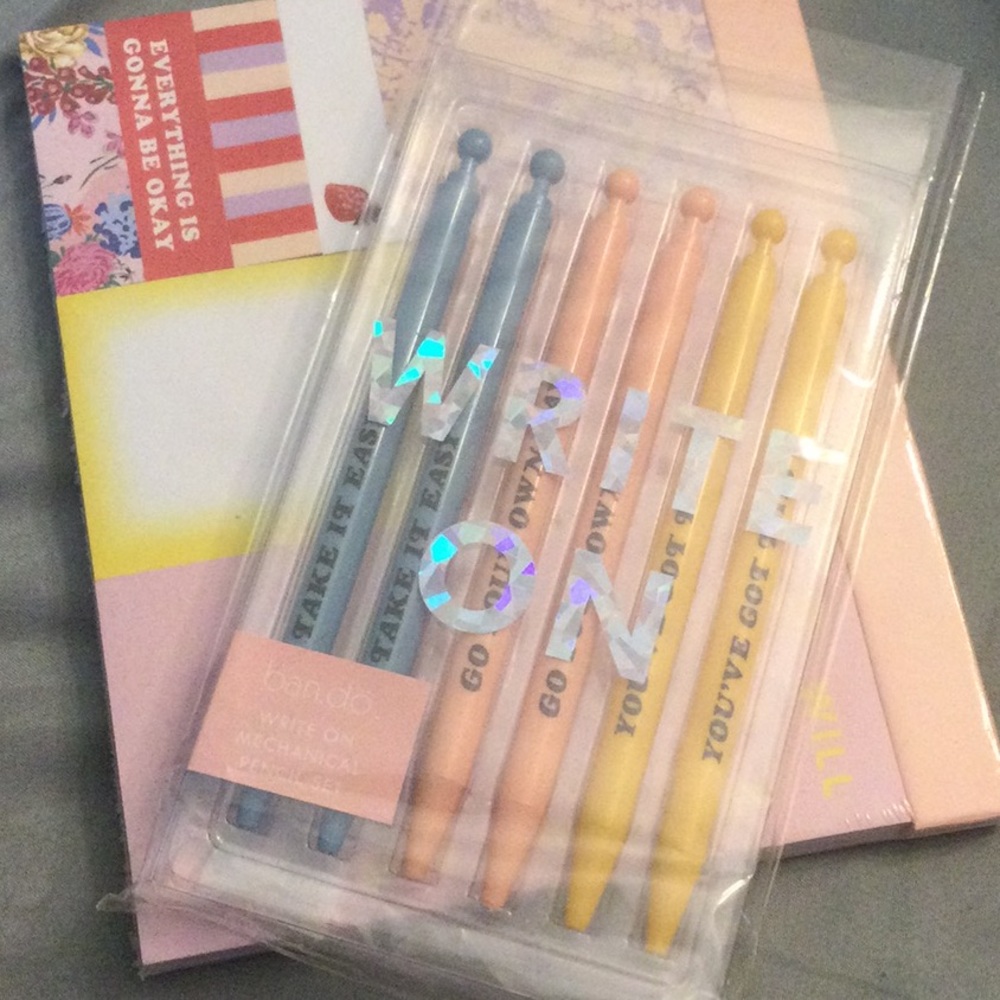 NWT 2PC Ban.do Write On Pencils & Sticky Note Set